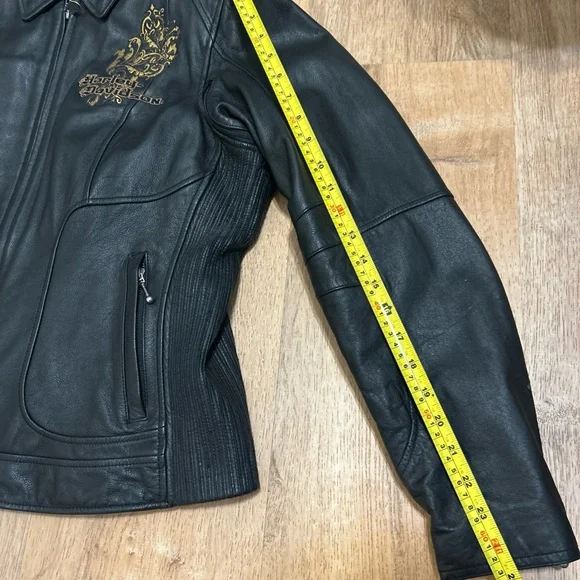 Women’s Harley Davidson, Black Leather Motorcycle Jacket with zip outlining